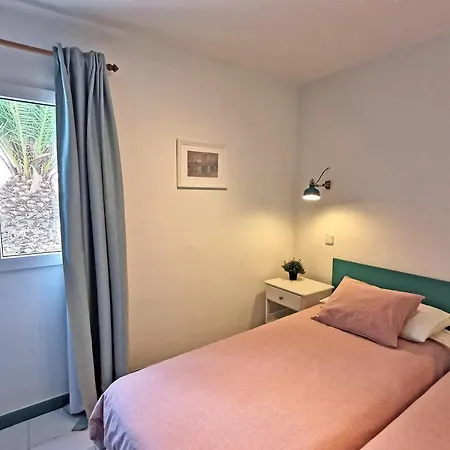 Calypso, Completo Con Vistas Al Mar Y A La Piscina En Costa Teguise